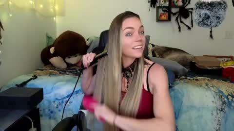 Snapshot of goddess_of_mars chatting on 02/18/25, 03:43 Patricia Mars Goddess of Mars twitter thegoddessmindy online show from 02/18/25, 03:43