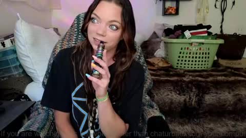 Patricia Mars           Goddess of Mars twitter thegoddessmindy online show from 04/21/26, 02:56