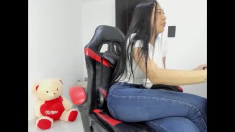 Snapshot of goddess_of_pigs chatting on 04/11/26, 06:40 goddess_of_pigs online show from 04/11/26, 06:40