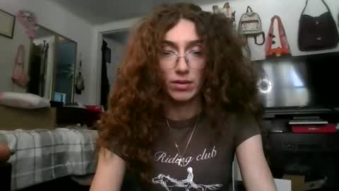 Snapshot of goddess_seduxtion chatting on 02/02/26, 06:06 Goddess seduxtion online show from 02/02/26, 06:06