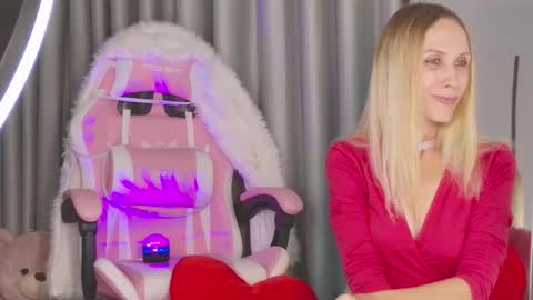 Katarina online show from 11/08/25, 07:08