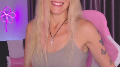 Katarina online show from 06/26/26, 10:52