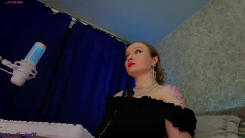 Snapshot of goddess_verdgyvi chatting on 05/05/26, 12:46 Verdgy online show from 05/05/26, 12:46