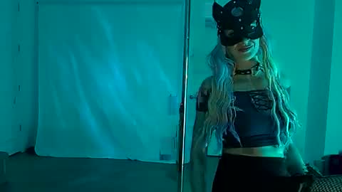 Goddess Delphine online show from 11/14/25, 01:26