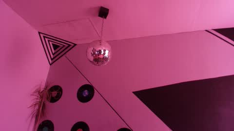 Julieta online show from 03/15/26, 06:47