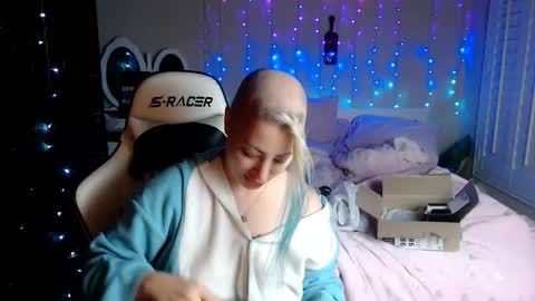 Snapshot of goddesslilith chatting on 11/19/25, 12:43 Goddess Lilith - 111 tks to PM online show from 11/19/25, 12:43