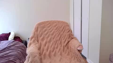 Snapshot of goddesslunadragonprincess chatting on 04/09/26, 04:23 goddesslunadragonprincess online show from 04/09/26, 04:23