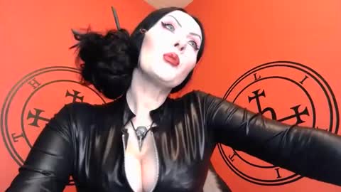 Snapshot of goddessmidnight chatting on 02/06/25, 12:33 GODDESS MIDNIGHT online show from 02/06/25, 12:33