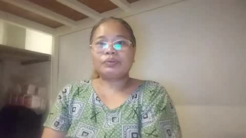 Snapshot of goddessmomx chatting on 07/21/26, 09:11 lindsay online show from 07/21/26, 09:11