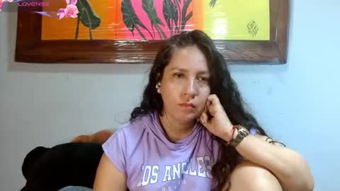  Naih Reyes online show from 09/12/25, 04:01