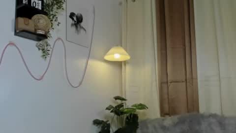 Kyla and Nian online show from 04/22/26, 05:32