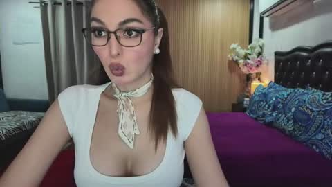 Snapshot of goddessofangel chatting on 07/24/26, 04:43 angel online show from 07/24/26, 04:43