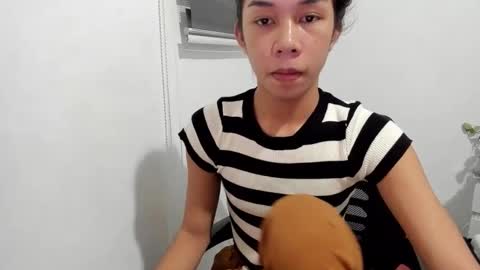 Snapshot of goddessoflostxx chatting on 09/17/25, 06:37 JENNIFER online show from 09/17/25, 06:37