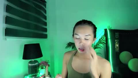 Snapshot of goddessoflostxx chatting on 11/08/25, 11:43 JENNIFER online show from 11/08/25, 11:43