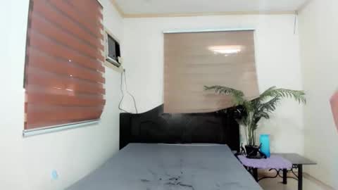 JENNIFER online show from 04/20/26, 04:59