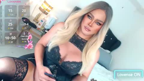 Miss Anna online show from 12/01/25, 06:46