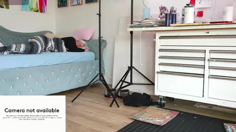 Anja online show from 11/18/25, 07:07