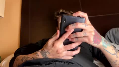 Snapshot of godlikearies chatting on 02/13/25, 10:54 L online show from 02/13/25, 10:54