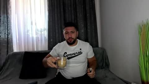 Snapshot of gold_alpha_boy chatting on 09/16/25, 08:15 gold_alpha_boy online show from 09/16/25, 08:15