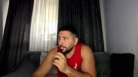 Snapshot of gold_alpha_boy chatting on 09/17/25, 09:00 gold_alpha_boy online show from 09/17/25, 09:00