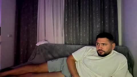 Snapshot of gold_alpha_boy chatting on 09/27/25, 07:30 gold_alpha_boy online show from 09/27/25, 07:30