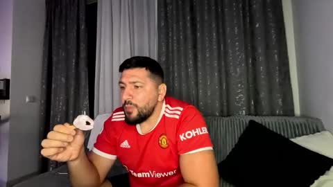 Snapshot of gold_alpha_boy chatting on 09/29/25, 08:13 gold_alpha_boy online show from 09/29/25, 08:13