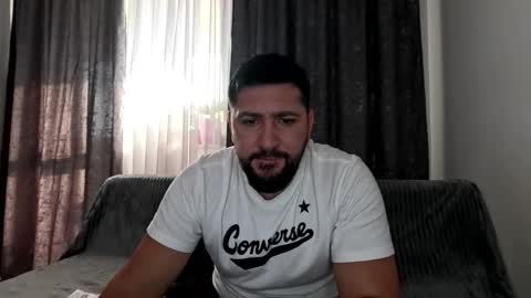 Snapshot of gold_alpha_boy chatting on 10/23/25, 11:42 gold_alpha_boy online show from 10/23/25, 11:42