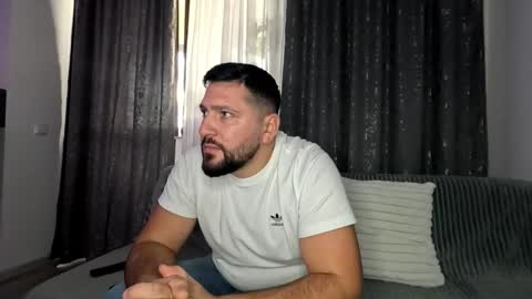 Snapshot of gold_alpha_boy chatting on 10/28/25, 01:36 gold_alpha_boy online show from 10/28/25, 01:36