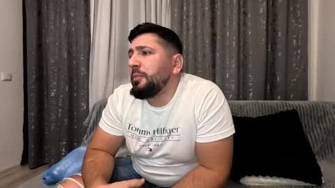 Snapshot of gold_alpha_boy chatting on 11/19/25, 06:30 gold_alpha_boy online show from 11/19/25, 06:30