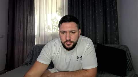 Snapshot of gold_alpha_boy chatting on 11/28/25, 09:12 gold_alpha_boy online show from 11/28/25, 09:12