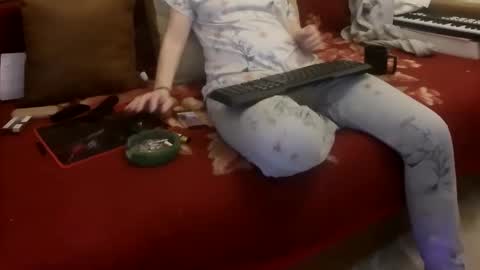 Snapshot of gold_womanx9 chatting on 01/19/26, 04:49 Ani online show from 01/19/26, 04:49