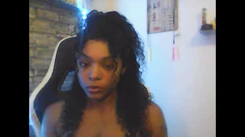 Snapshot of goldamethyst98 chatting on 09/15/25, 01:16 Amethyst online show from 09/15/25, 01:16