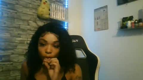 Snapshot of goldamethyst98 chatting on 10/01/25, 03:12 Amethyst online show from 10/01/25, 03:12