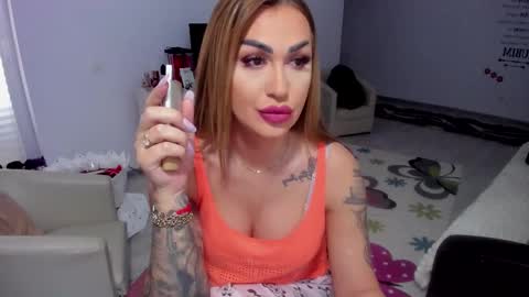 Nicole.. online show from 03/02/25, 07:21