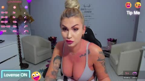 Nicole.. online show from 04/01/26, 02:56