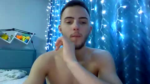 Snapshot of golden_boyyy21 chatting on 01/11/25, 05:18 Golden boyyy21 online show from 01/11/25, 05:18
