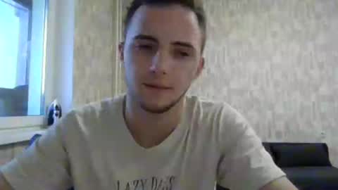 Snapshot of golden_boyyy21 chatting on 01/21/25, 01:11 Golden boyyy21 online show from 01/21/25, 01:11