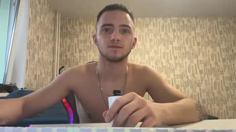 Snapshot of golden_boyyy21 chatting on 02/01/25, 07:47 Golden boyyy21 online show from 02/01/25, 07:47