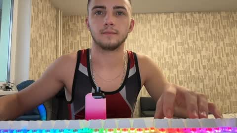 Snapshot of golden_boyyy21 chatting on 02/05/25, 12:27 Golden boyyy21 online show from 02/05/25, 12:27