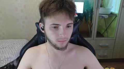 Golden boyyy21 online show from 04/13/26, 03:23