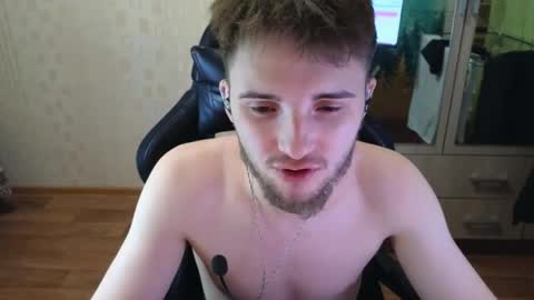 Golden boyyy21 online show from 04/21/26, 01:42