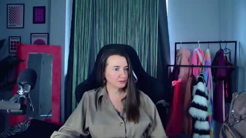 Gloria online show from 04/19/26, 09:08