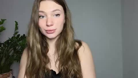 Flora online show from 03/17/26, 04:10