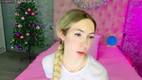 Snapshot of golden_girl__ chatting on 01/07/26, 02:03 golden girl online show from 01/07/26, 02:03