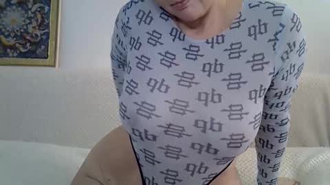 golden_kessie online show from 04/23/26, 08:13