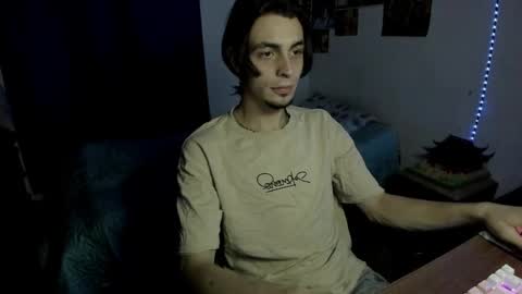 Snapshot of golden_ryan chatting on 05/04/26, 02:29 Jmmmm online show from 05/04/26, 02:29