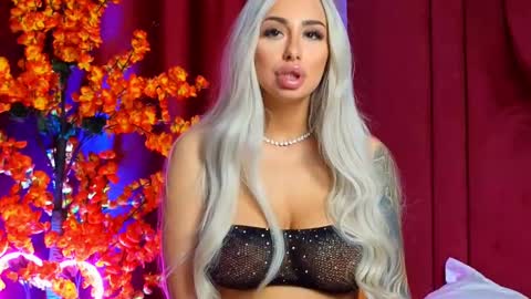 GoldenAmberX online show from 02/28/25, 08:42