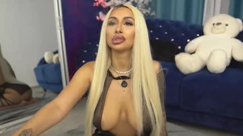 GoldenAmberX online show from 09/17/25, 07:15