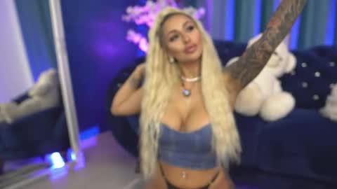 GoldenAmberX online show from 09/30/25, 06:57