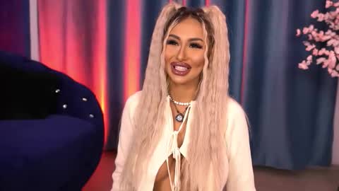 GoldenAmberX online show from 11/21/25, 06:12